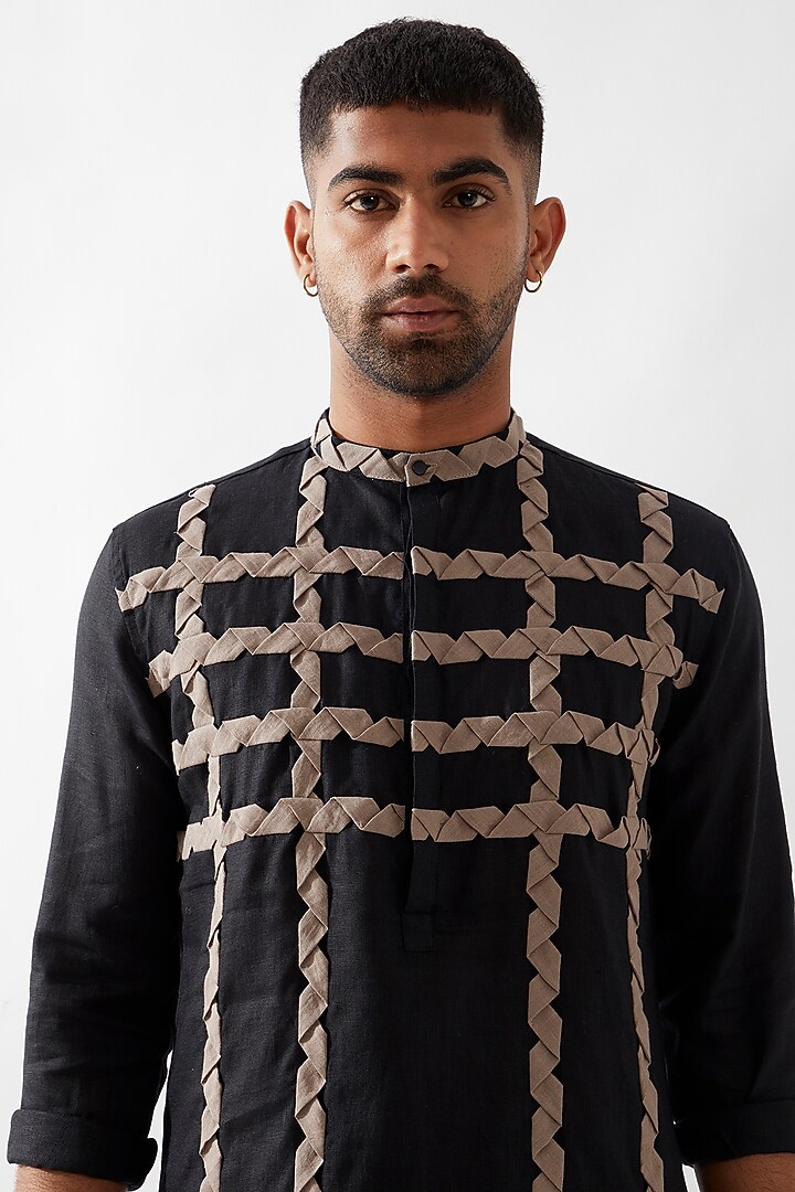 Black Linen Caterpillar Textured Kurta by Son Of A Noble SNOB Men at Pernia's Pop Up Shop