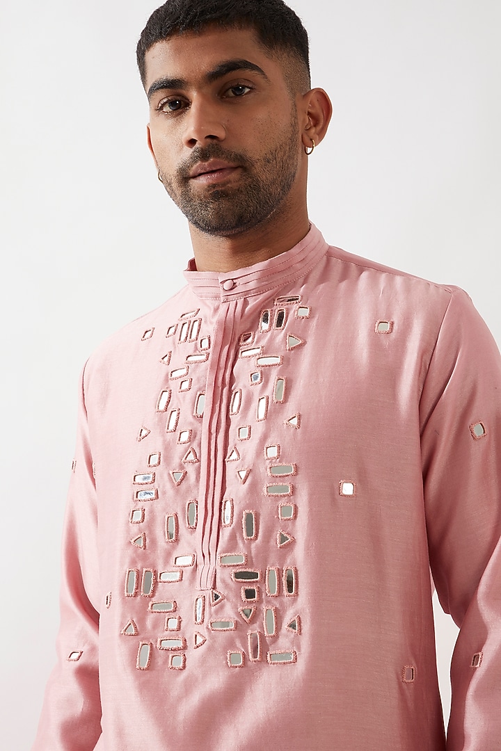 Pink Chanderi Silk Mirror Work Kurta Set by Son Of A Noble SNOB Men at Pernia's Pop Up Shop
