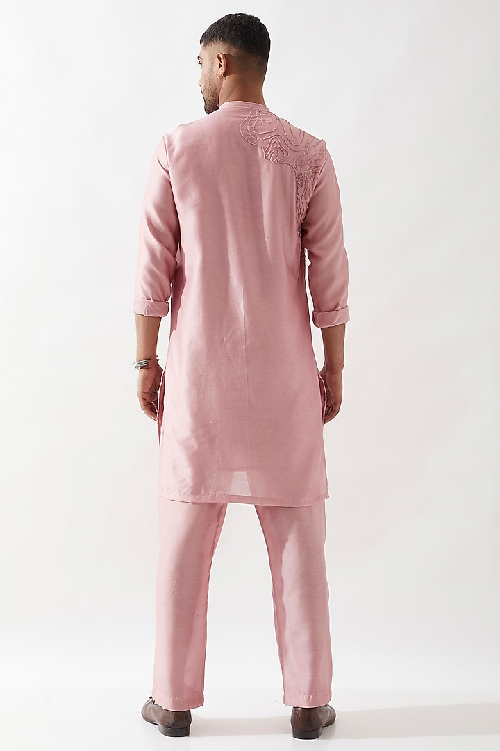 Pink Chanderi Silk Beadwork Kurta Set by Son Of A Noble SNOB Men at Pernia's Pop Up Shop