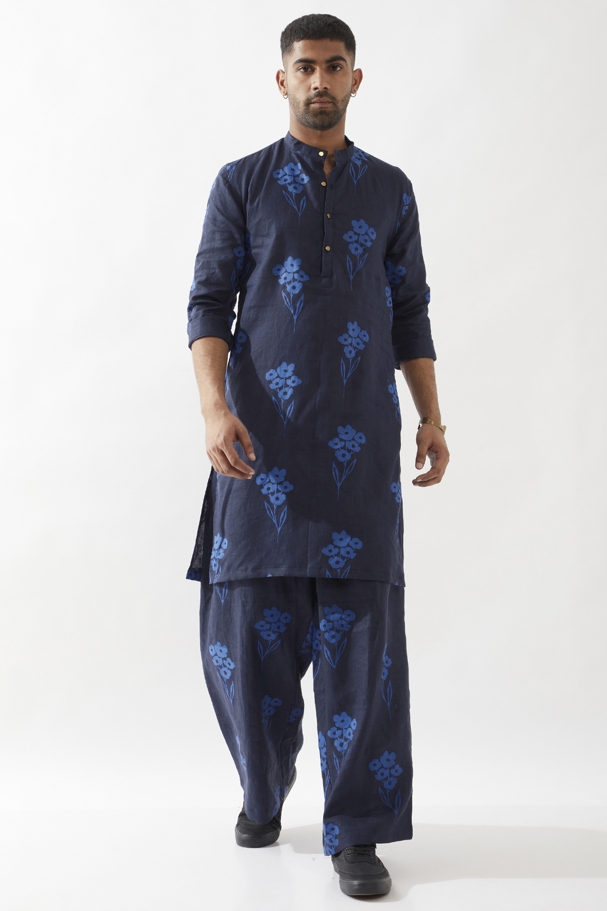Navy Linen Printed Kurta Set by Son Of A Noble SNOB Men