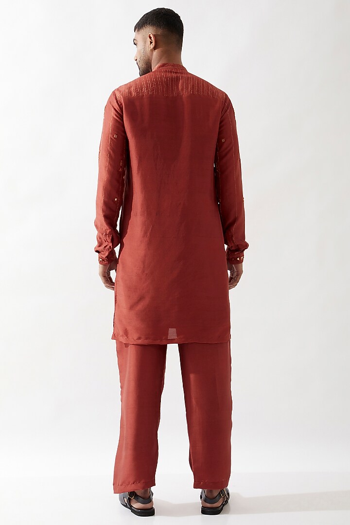 Maroon Dupion Silk Hand Embroidered Kurta Set by Son Of A Noble SNOB Men at Pernia's Pop Up Shop
