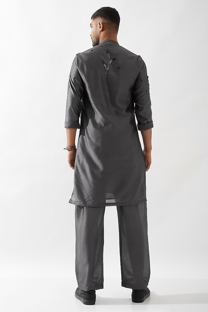 Grey Chanderi Silk Hand Embroidered Kurta Set by Son Of A Noble SNOB Men at Pernia's Pop Up Shop