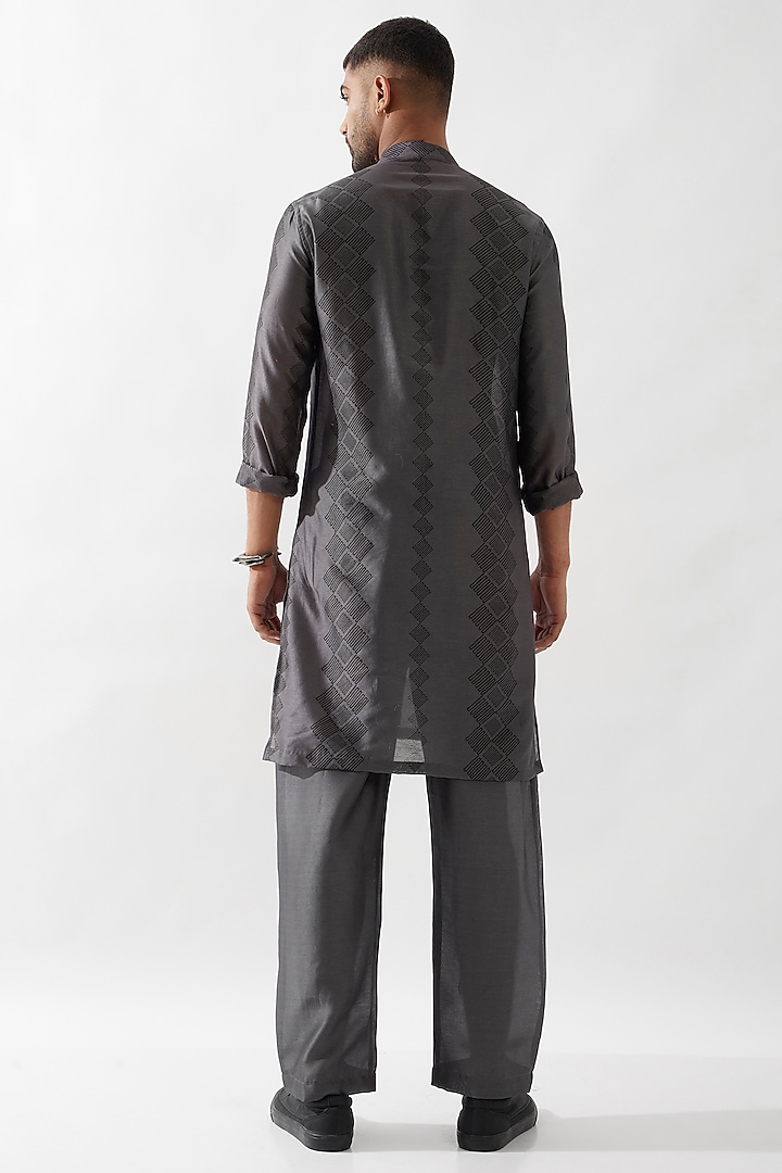 Grey Chanderi Silk Printed Kurta Set by Son Of A Noble SNOB Men at Pernia's Pop Up Shop