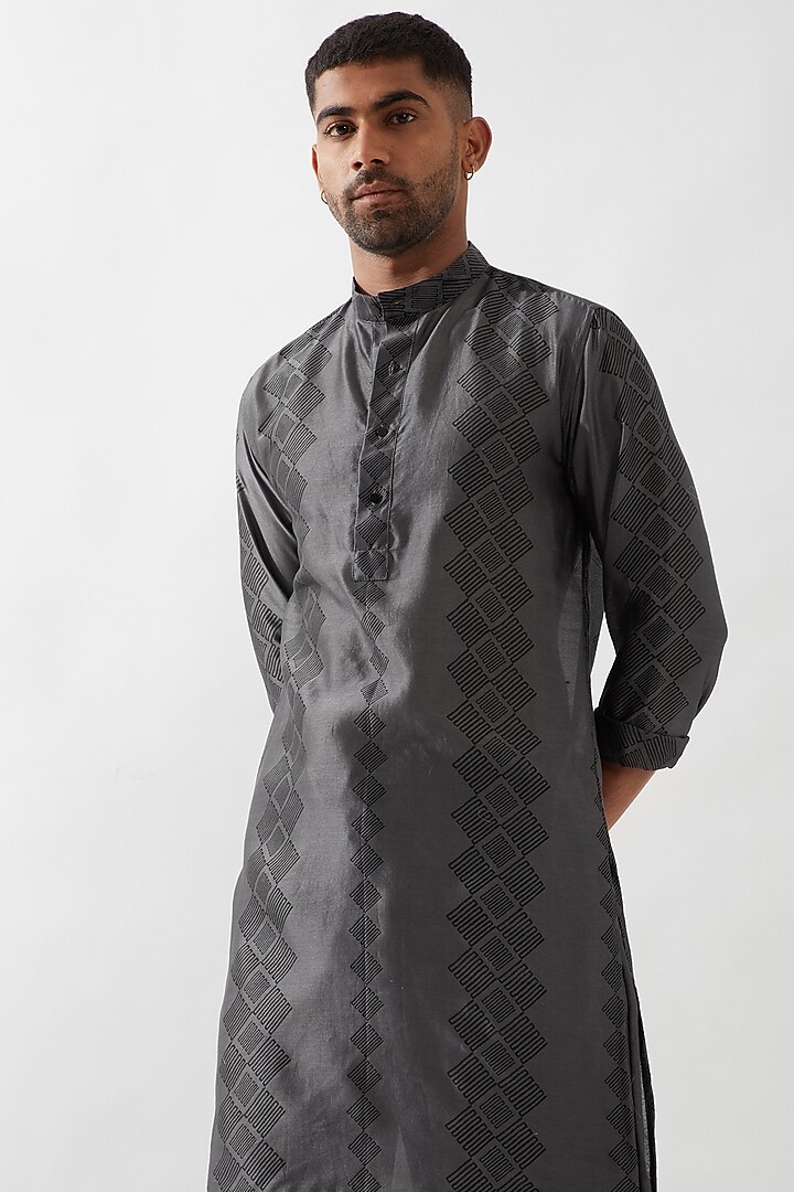 Grey Chanderi Silk Printed Kurta Set by Son Of A Noble SNOB Men at Pernia's Pop Up Shop
