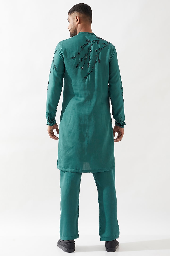 Emerald Tencel Satin Cutdana Hand Embroidered Kurta Set by Son Of A Noble SNOB Men at Pernia's Pop Up Shop