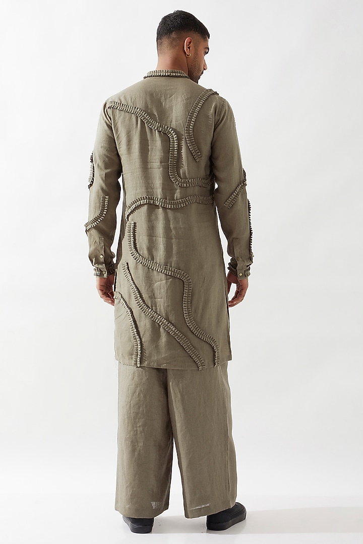 Olive Linen Caterpillar Textured Kurta Set by Son Of A Noble SNOB Men at Pernia's Pop Up Shop