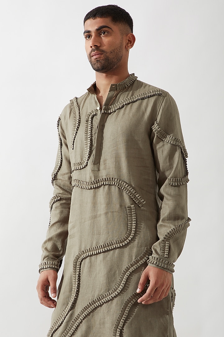 Olive Linen Caterpillar Textured Kurta Set by Son Of A Noble SNOB Men at Pernia's Pop Up Shop