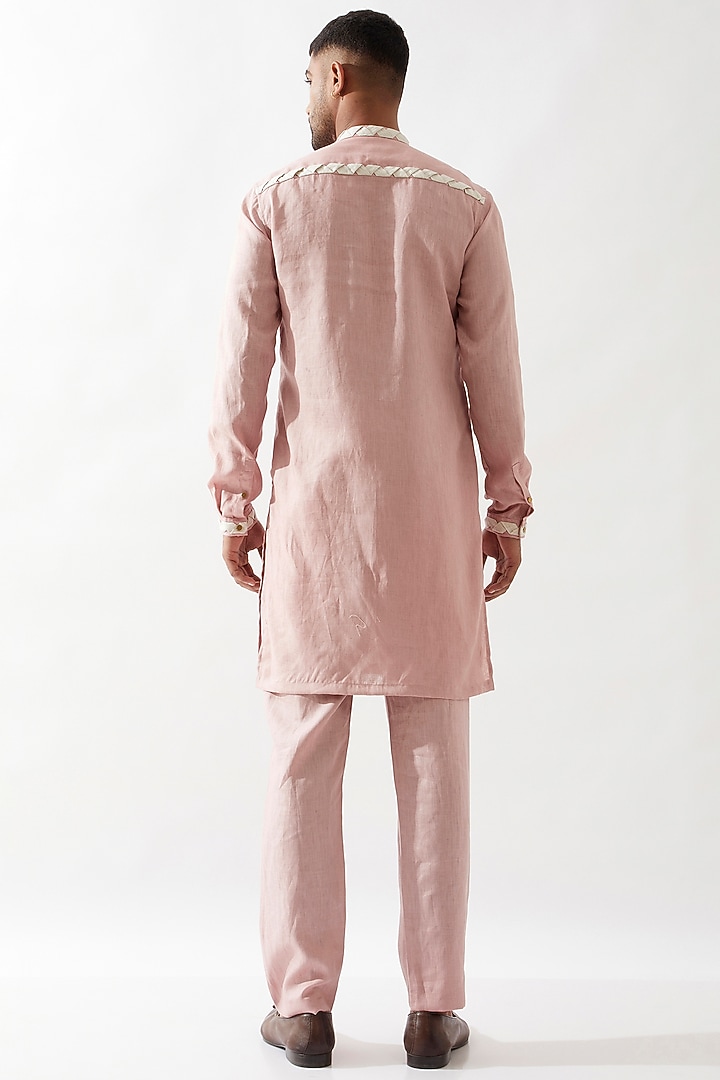 Pink Linen Caterpillar Textured Kurta Set by Son Of A Noble SNOB Men at Pernia's Pop Up Shop