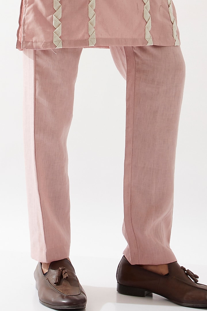 Pink Linen Caterpillar Textured Kurta Set by Son Of A Noble SNOB Men at Pernia's Pop Up Shop