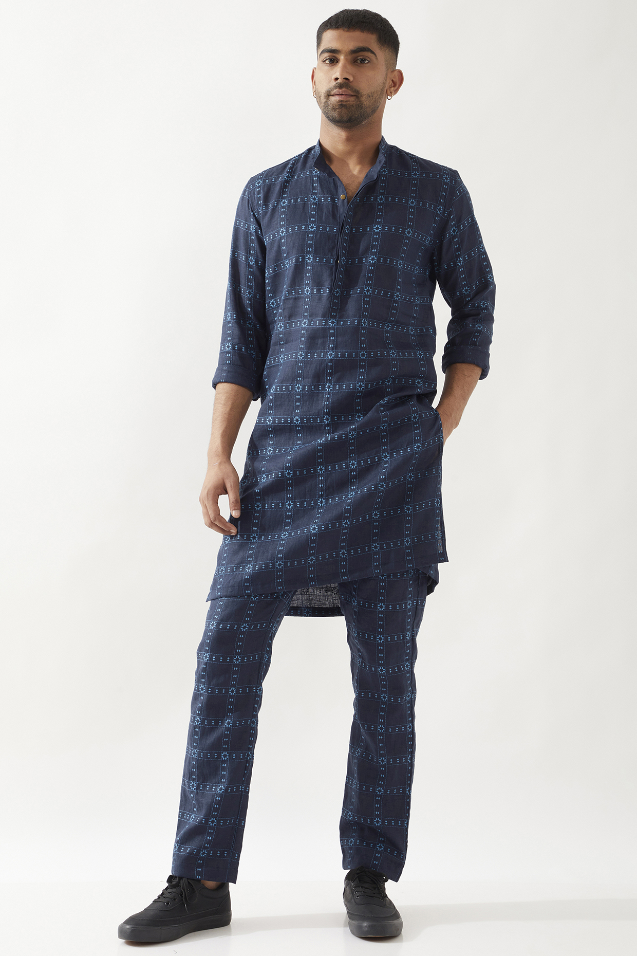Navy Linen Printed Kurta Set by Son Of A Noble SNOB Men at Pernia's Pop Up Shop