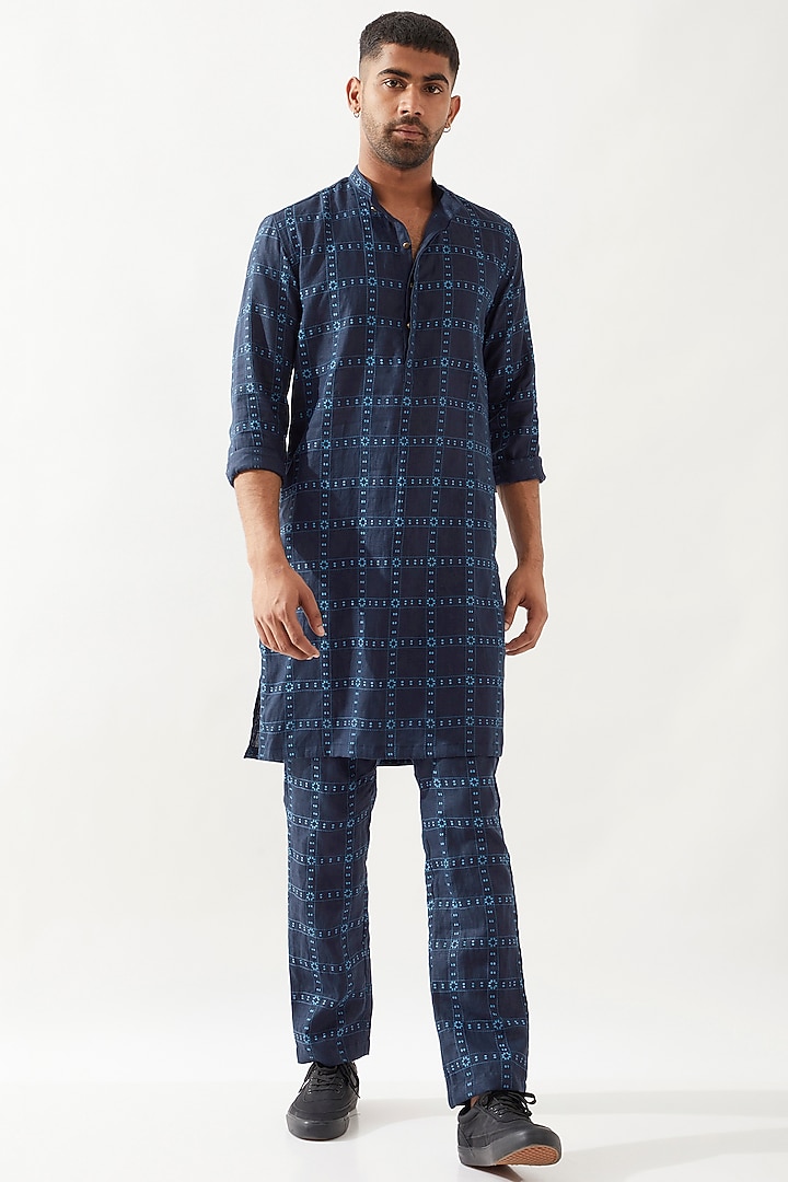 Navy Linen Printed Kurta Set by Son Of A Noble SNOB Men at Pernia's Pop Up Shop