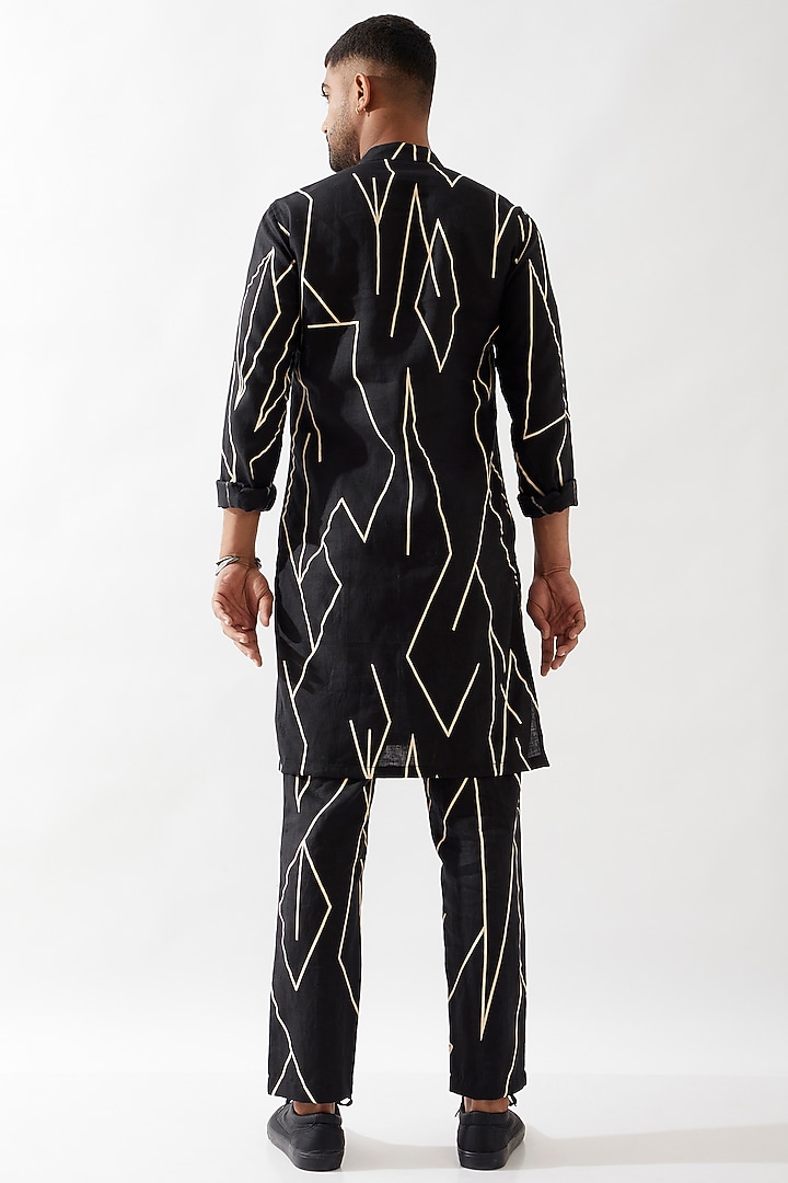 Black Linen Printed Kurta Set by Son Of A Noble SNOB Men at Pernia's Pop Up Shop