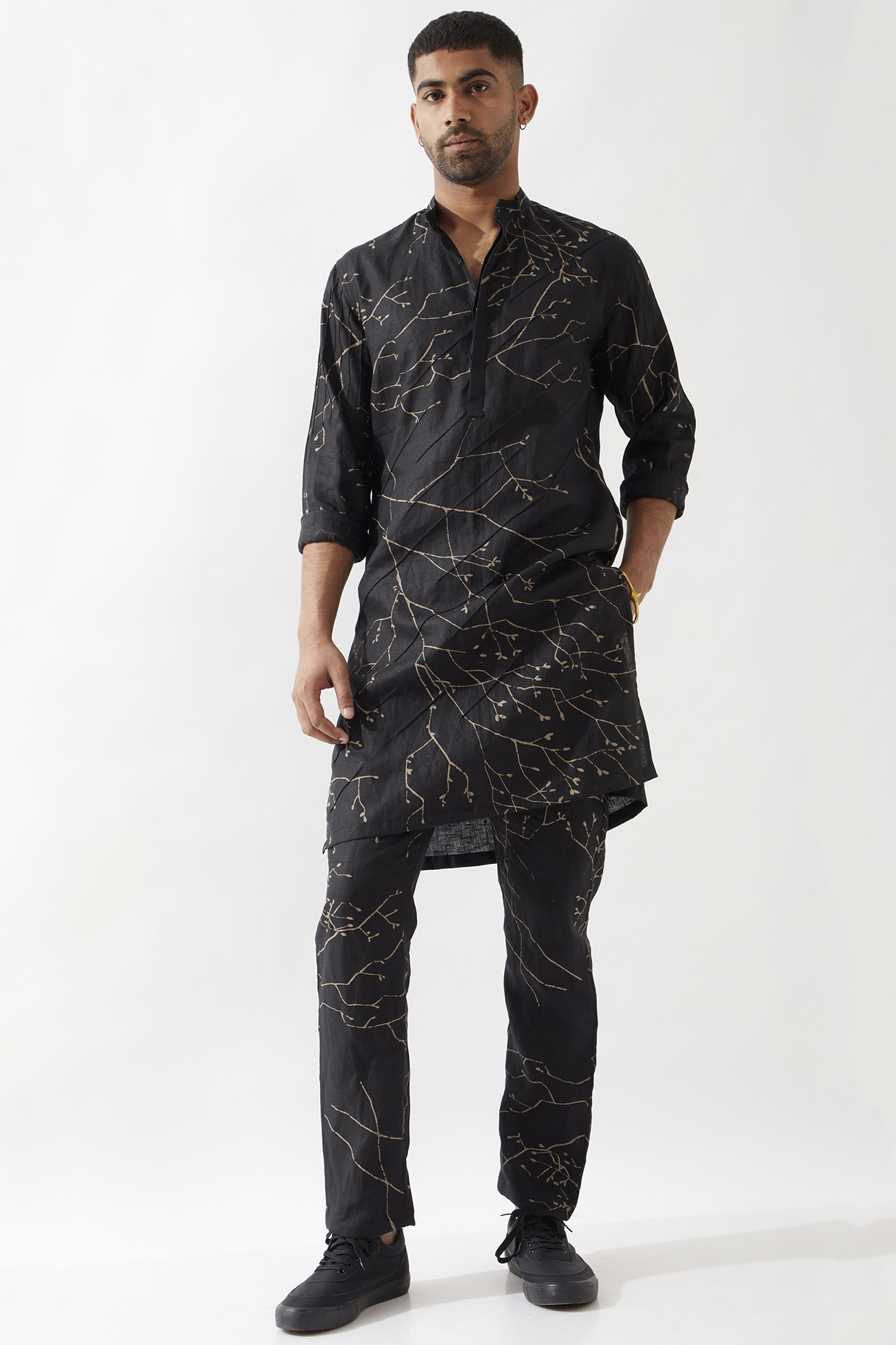Black Linen Printed Kurta Set by Son Of A Noble SNOB Men