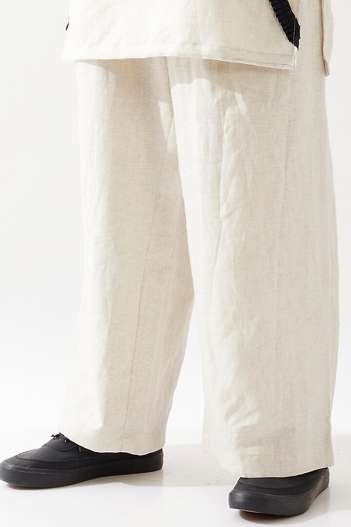 Ivory Linen Caterpillar Textured Kurta Set by Son Of A Noble SNOB Men at Pernia's Pop Up Shop