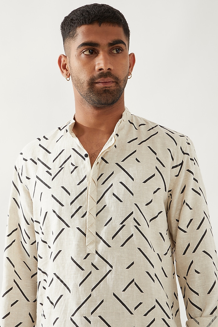 Ivory Linen Printed Kurta Set by Son Of A Noble SNOB Men at Pernia's Pop Up Shop