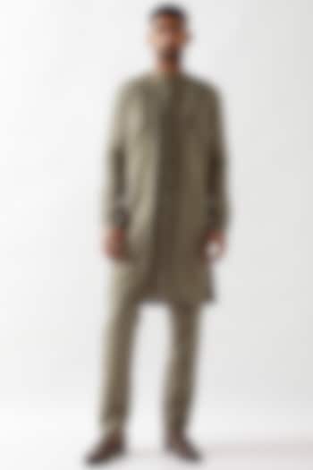 Olive Linen Pleated Kurta Set by Son Of A Noble SNOB Men at Pernia's Pop Up Shop