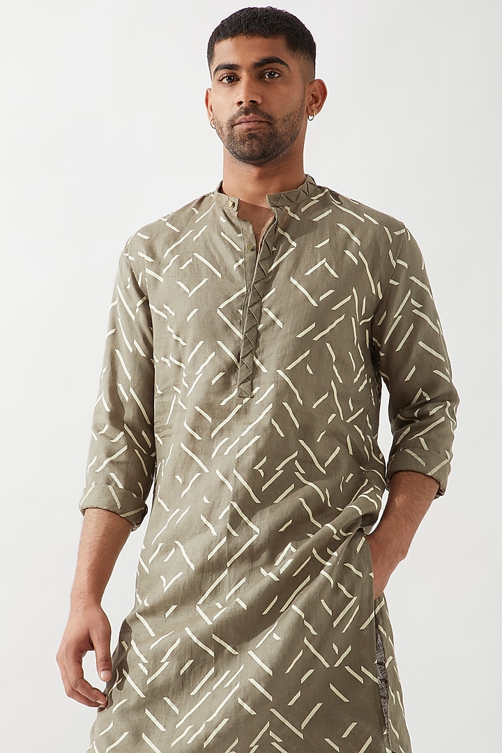 Olive Linen Printed Kurta Set by Son Of A Noble SNOB Men at Pernia's Pop Up Shop