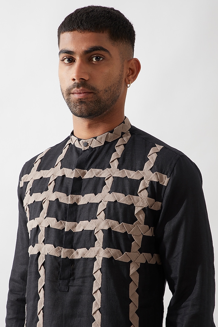 Black Linen Caterpillar Textured Kurta Set by Son Of A Noble SNOB Men at Pernia's Pop Up Shop