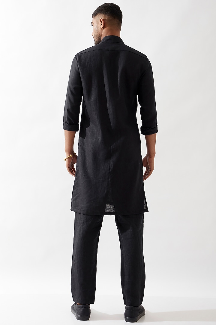 Black Linen Kurta Set by Son Of A Noble SNOB Men at Pernia's Pop Up Shop