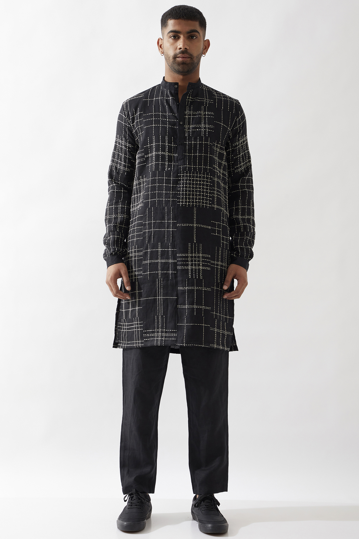 Black Linen Hand Embroidered Kurta Set by Son Of A Noble SNOB Men