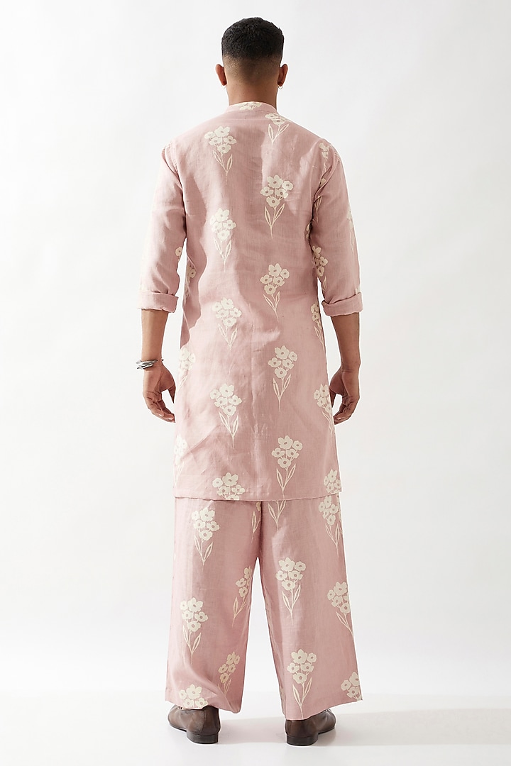 Pink Linen Printed Kurta by Son Of A Noble SNOB Men at Pernia's Pop Up Shop