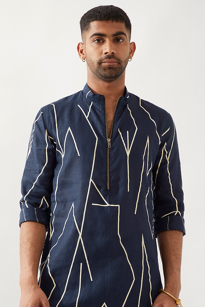 Navy Linen Printed Kurta by Son Of A Noble SNOB Men at Pernia's Pop Up Shop