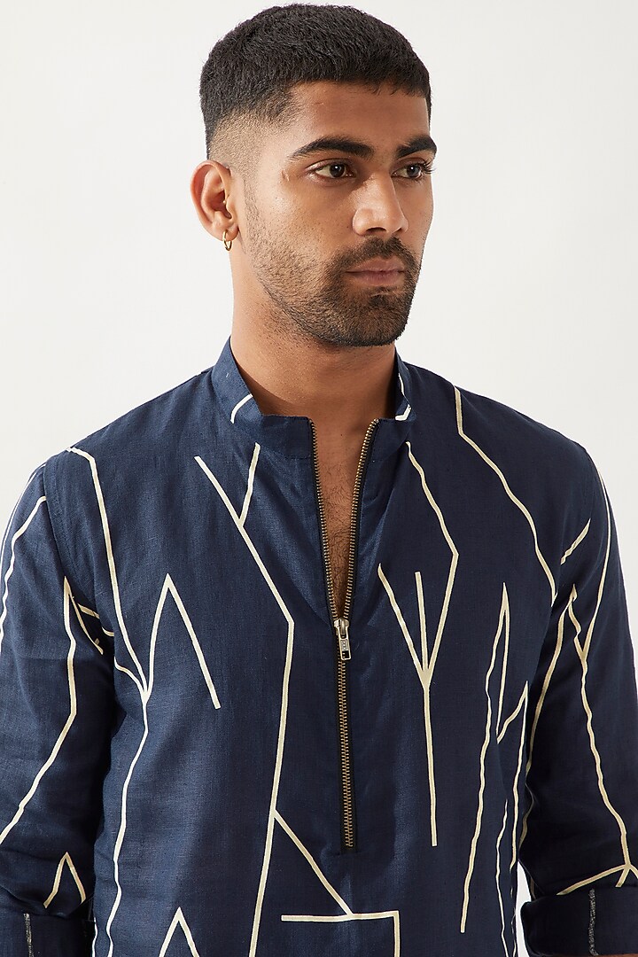 Navy Linen Printed Kurta by Son Of A Noble SNOB Men at Pernia's Pop Up Shop