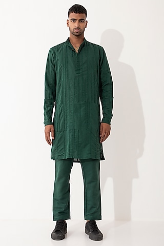 Green Linen Solid Kurta Set by Son Of A Noble SNOB Men
