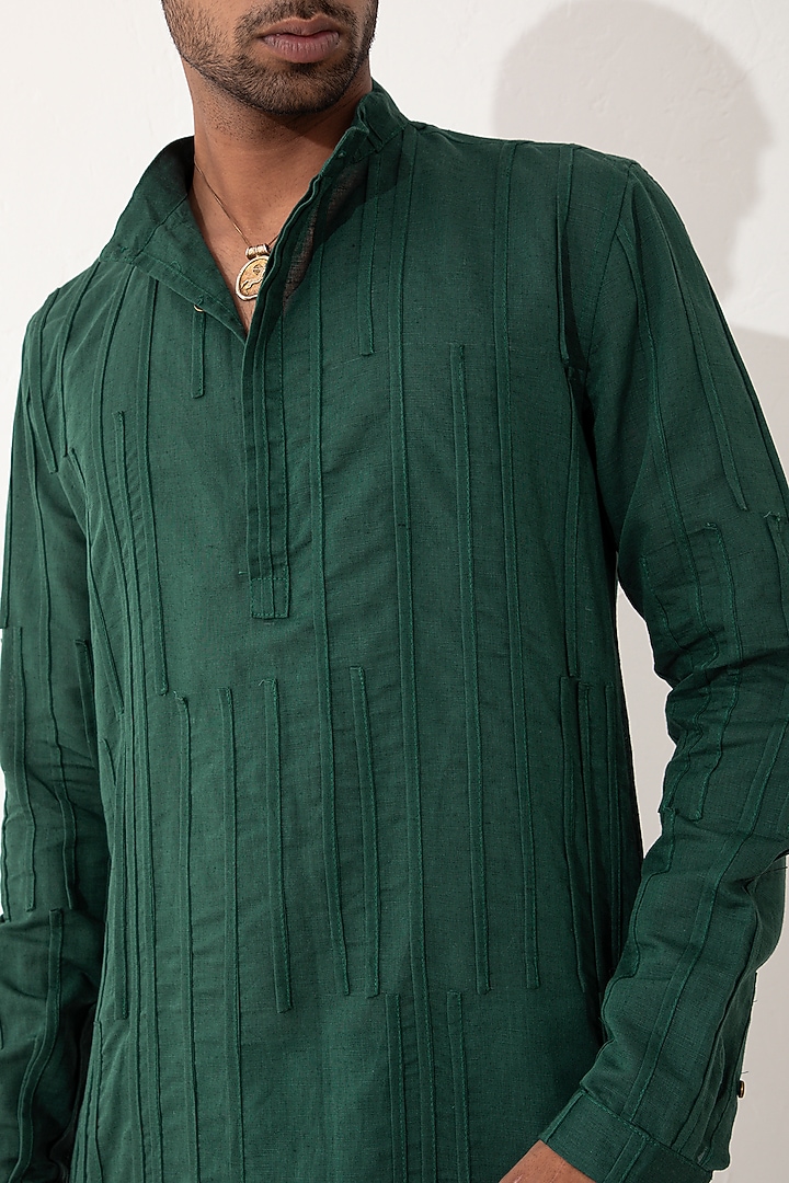 Green Linen Solid Kurta Set by Son Of A Noble SNOB Men at Pernia's Pop Up Shop