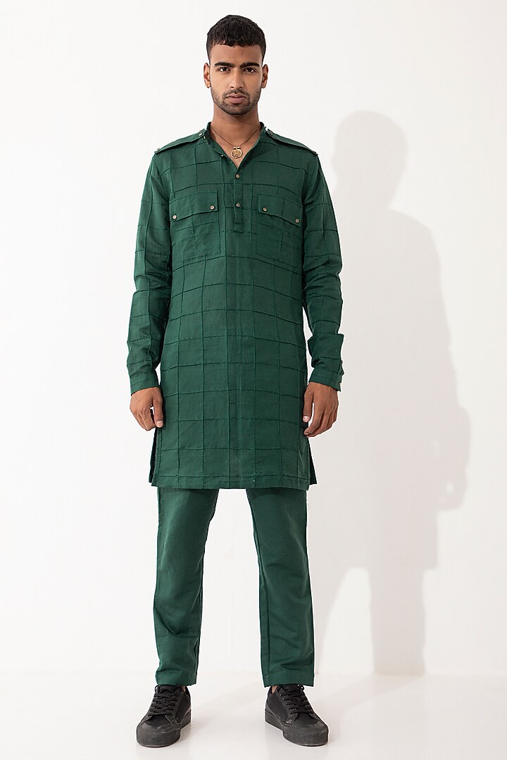 Green Linen Solid Kurta Set by Son Of A Noble SNOB Men at Pernia's Pop Up Shop