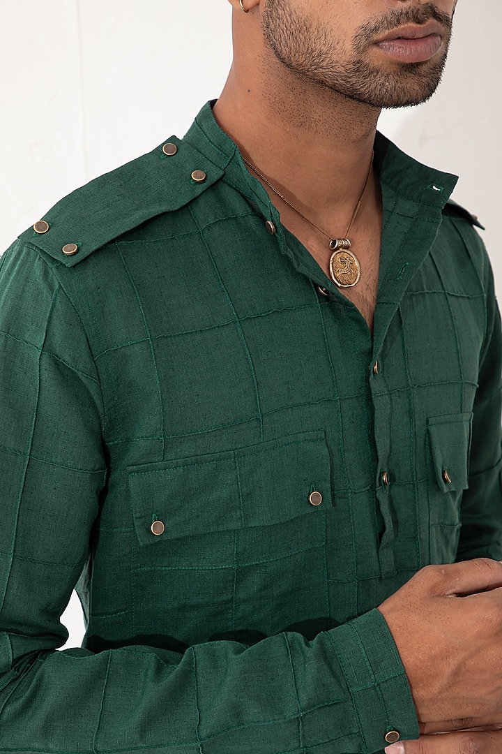 Green Linen Solid Kurta Set by Son Of A Noble SNOB Men at Pernia's Pop Up Shop
