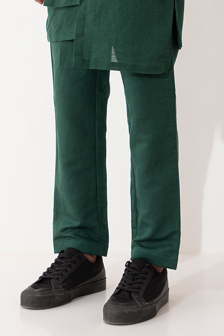 Green Linen Solid Kurta Set by Son Of A Noble SNOB Men at Pernia's Pop Up Shop