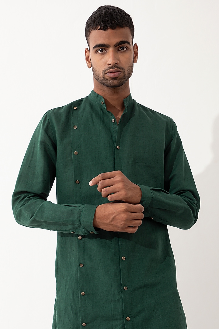 Green Linen Solid Kurta Set by Son Of A Noble SNOB Men at Pernia's Pop Up Shop
