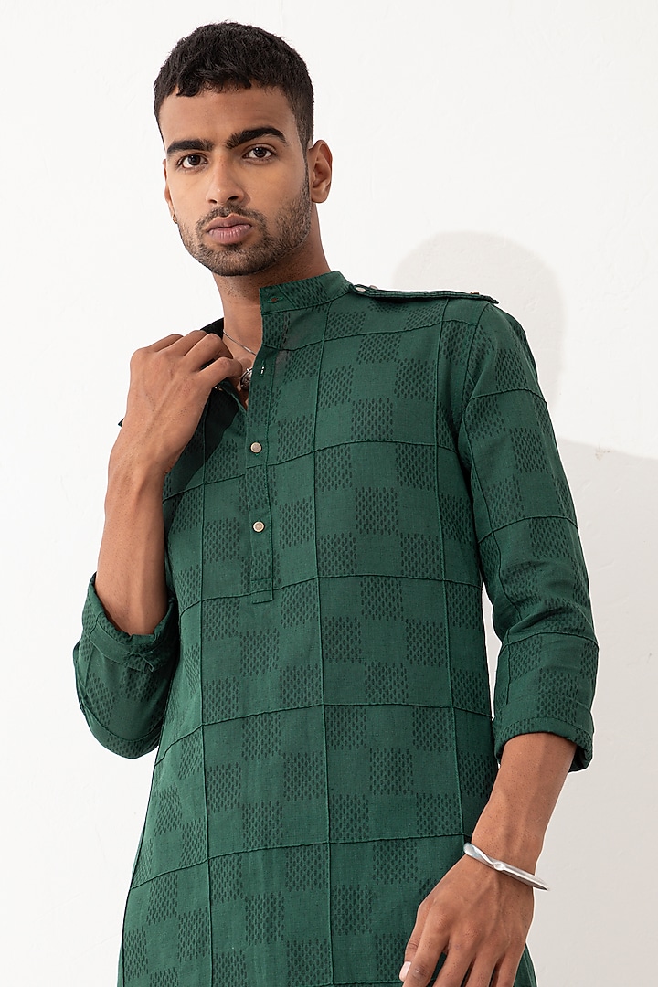 Green Linen Printed Kurta Set by Son Of A Noble SNOB Men at Pernia's Pop Up Shop