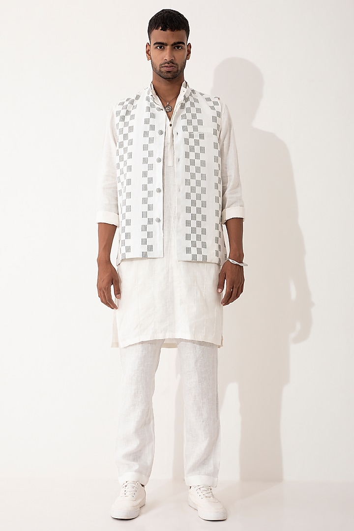 White Linen Printed Bundi Jacket Set by Son Of A Noble SNOB Men