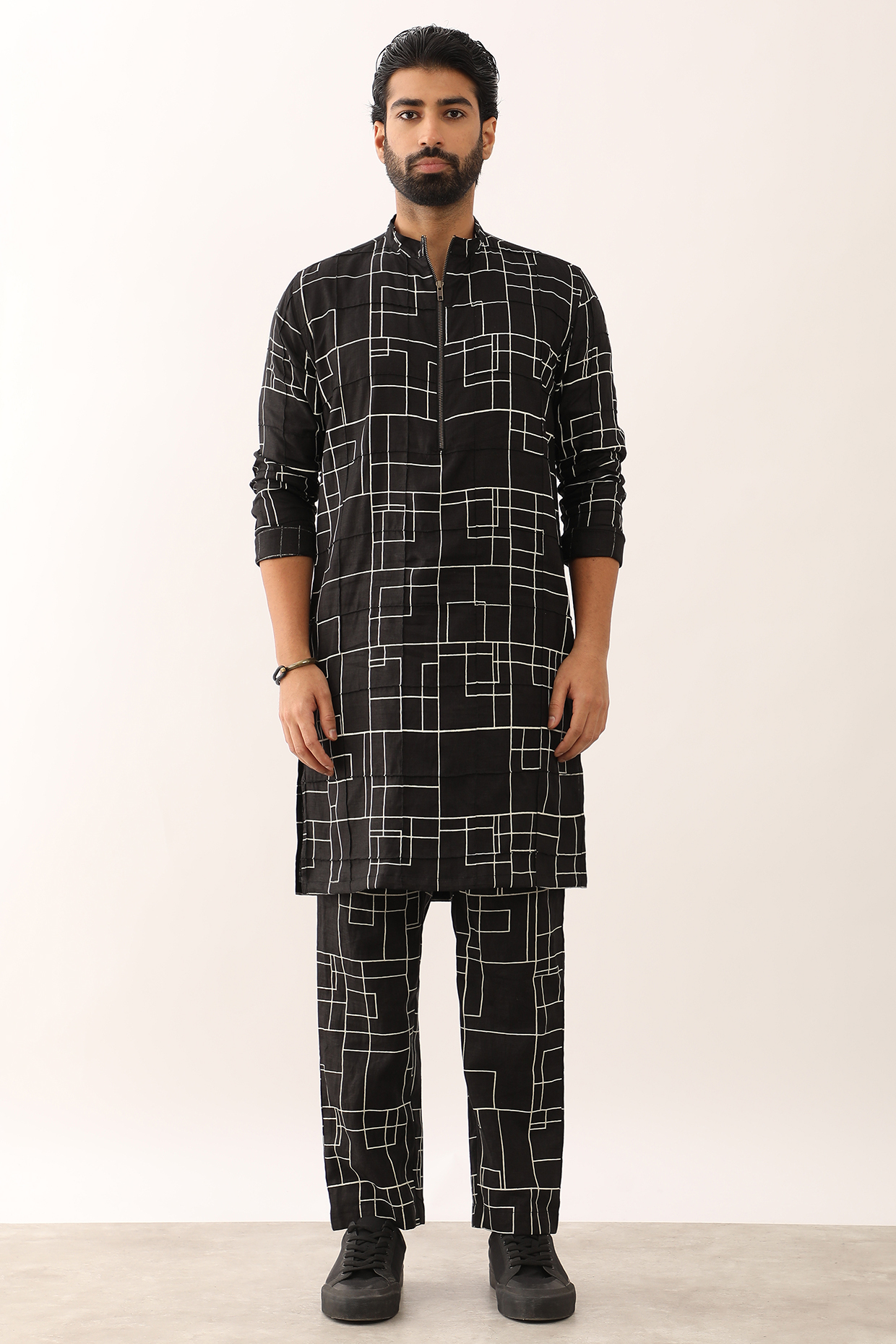 Black Linen Checks Printed Kurta Set by Son Of A Noble SNOB Men at Pernia's Pop Up Shop