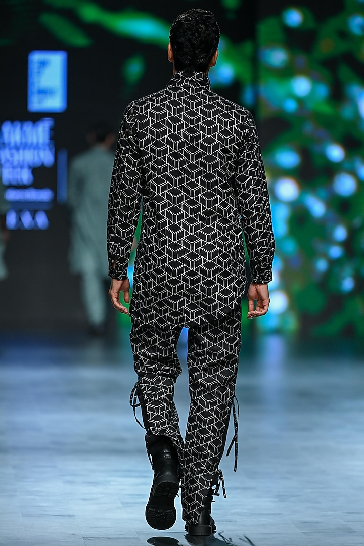 Black Linen Printed Co-Ord Set by Son Of A Noble SNOB Men at Pernia's Pop Up Shop