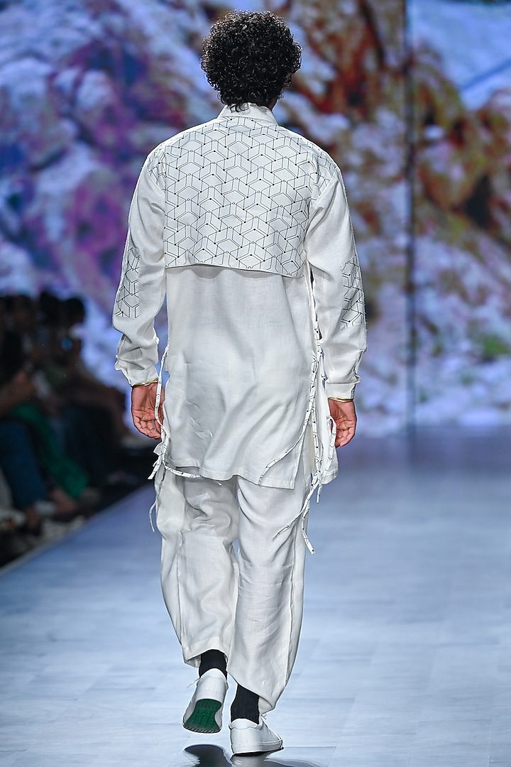 White Linen Asymmetric Kurta Set by Son Of A Noble SNOB Men at Pernia's Pop Up Shop