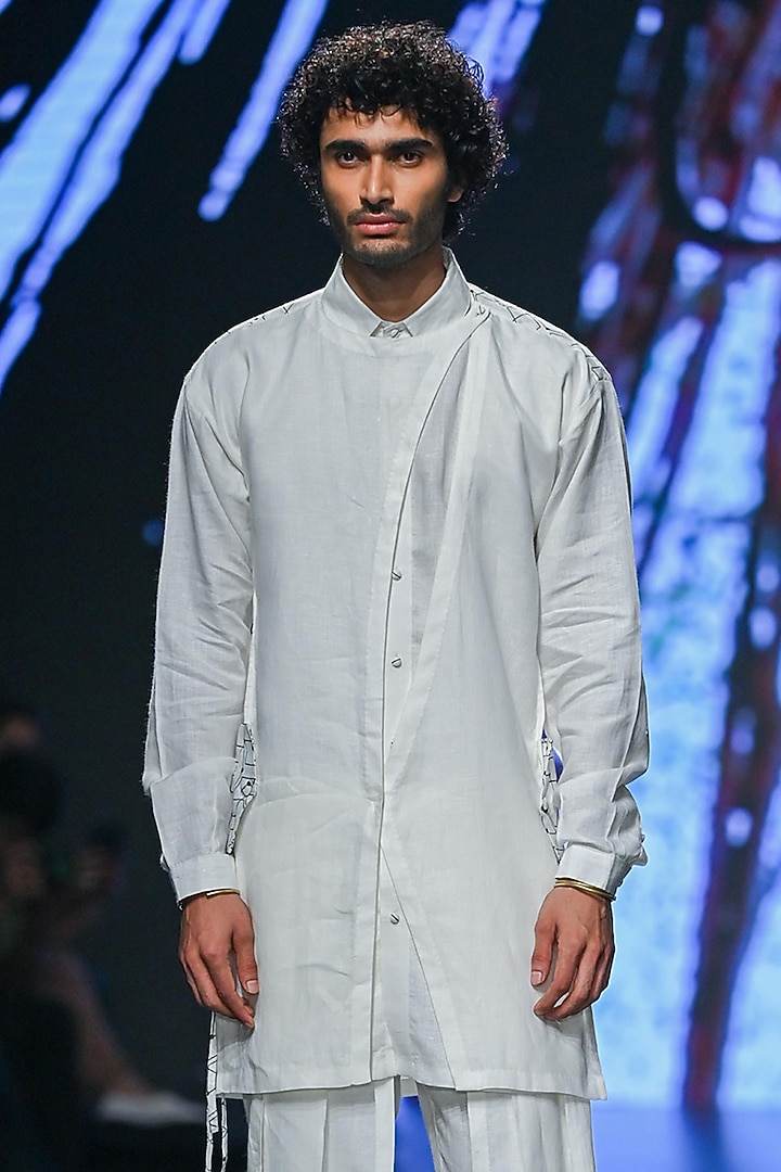 White Linen Asymmetric Kurta Set by Son Of A Noble SNOB Men at Pernia's Pop Up Shop