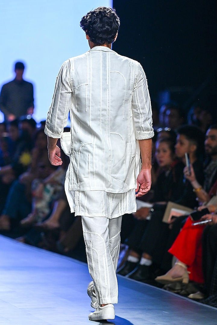 White Linen Indo-Western Set by Son Of A Noble SNOB Men at Pernia's Pop Up Shop
