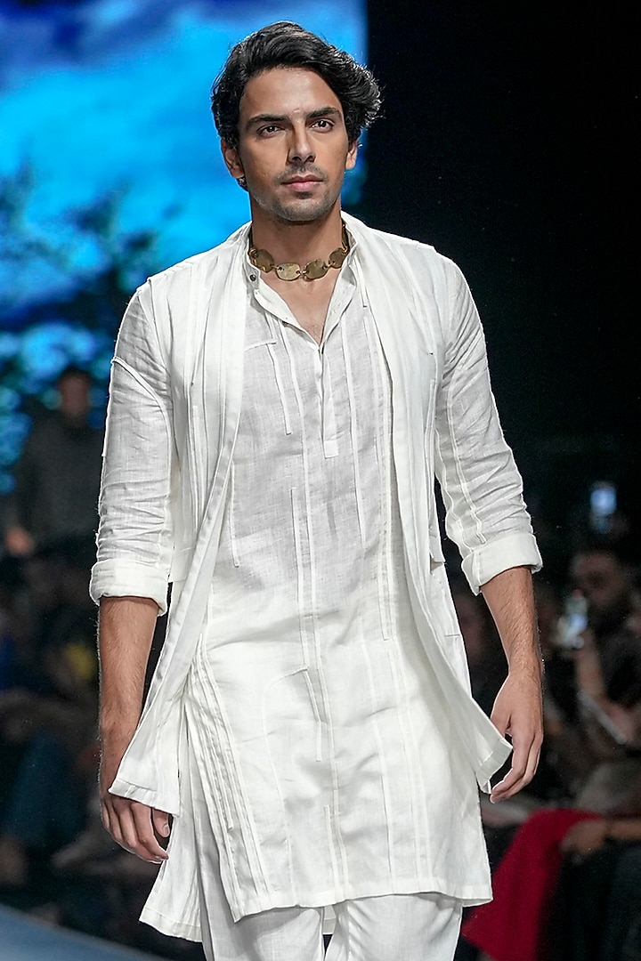 White Linen Indo-Western Set by Son Of A Noble SNOB Men at Pernia's Pop Up Shop