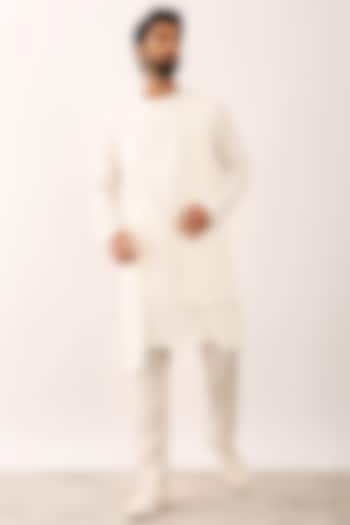 White Linen Asymmetric Kurta Set by Son Of A Noble SNOB Men at Pernia's Pop Up Shop