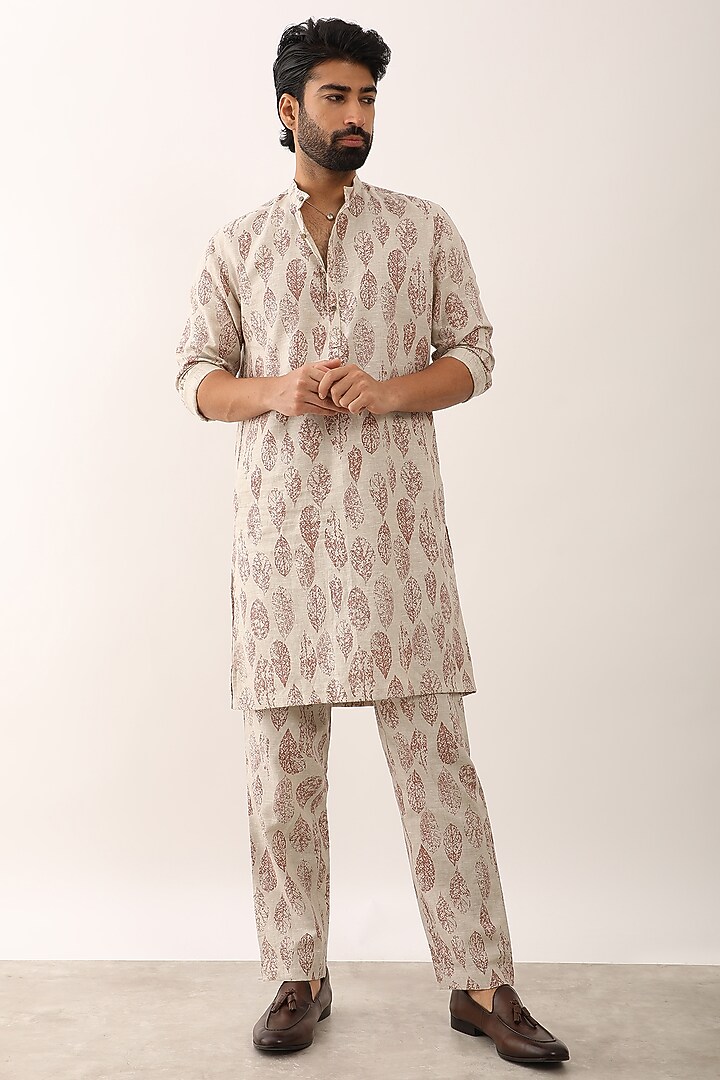 Ivory Linen Printed Kurta Set by Son Of A Noble SNOB Men at Pernia's Pop Up Shop