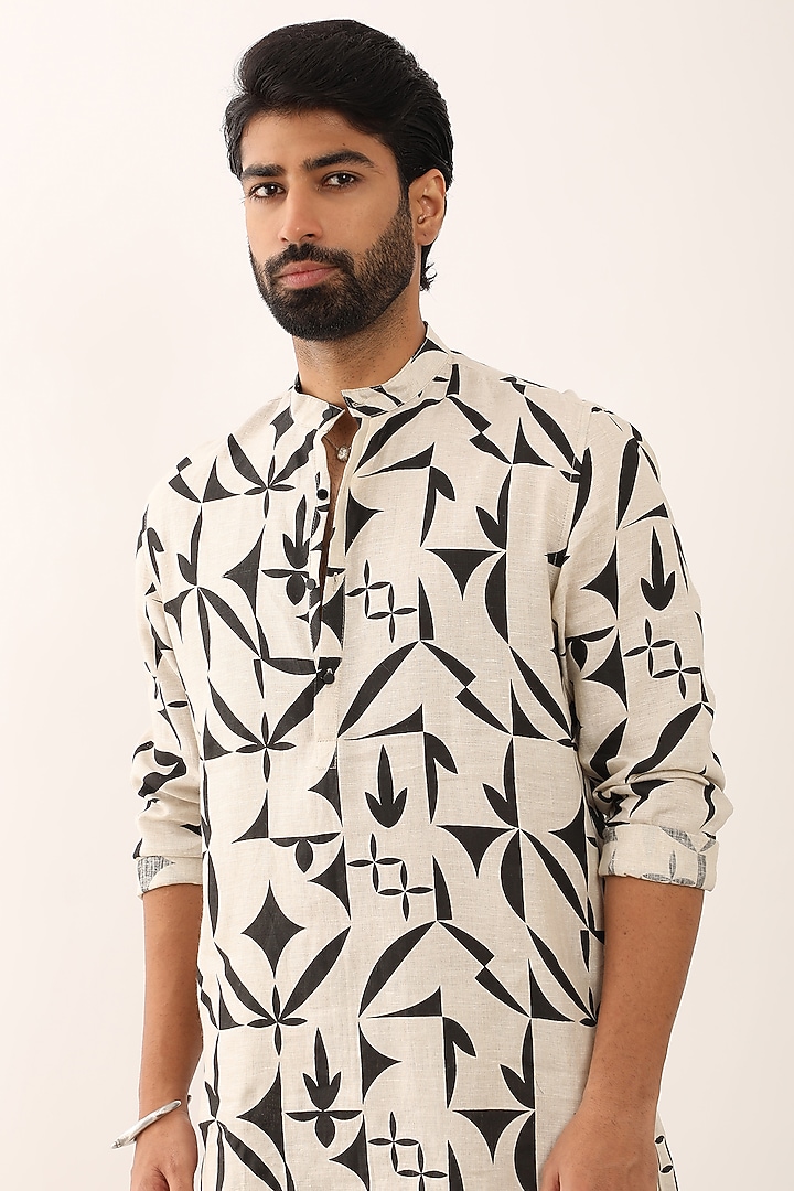 Ivory Linen Printed Kurta Set by Son Of A Noble SNOB Men at Pernia's Pop Up Shop