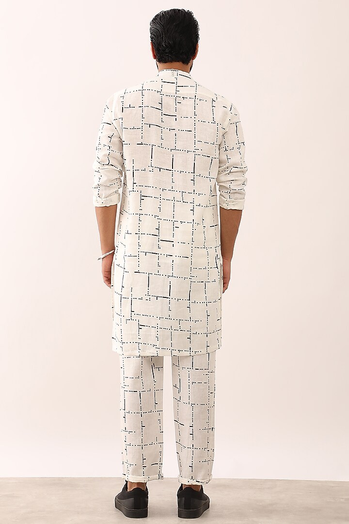 White Linen Printed Kurta Set by Son Of A Noble SNOB Men at Pernia's Pop Up Shop