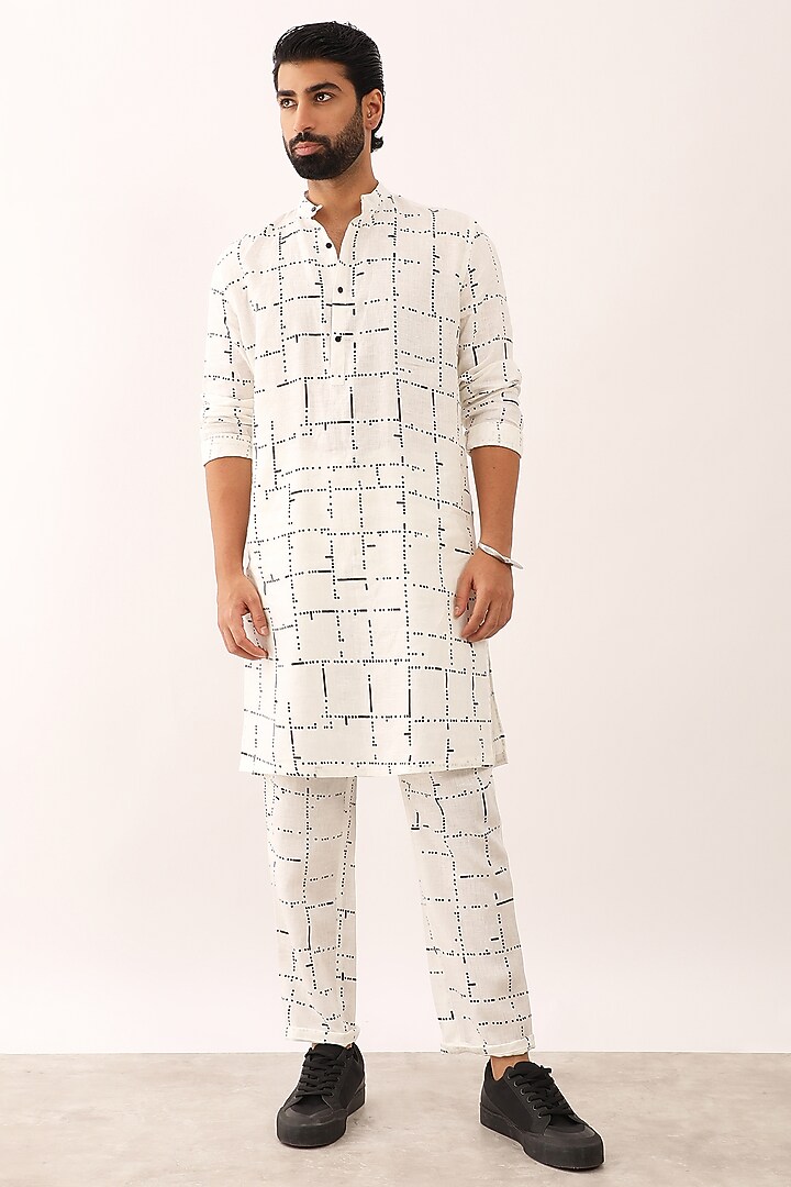 White Linen Printed Kurta Set by Son Of A Noble SNOB Men at Pernia's Pop Up Shop