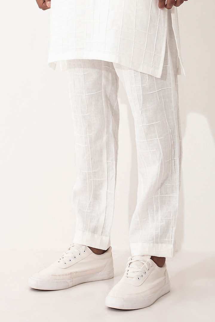 White Linen Kurta Set by Son Of A Noble SNOB Men at Pernia's Pop Up Shop