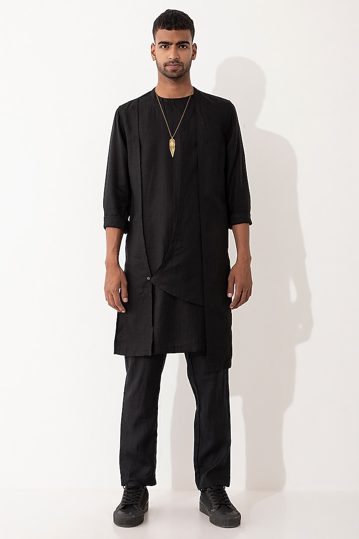 Black Linen Paneled Kurta Set by Son Of A Noble SNOB Men