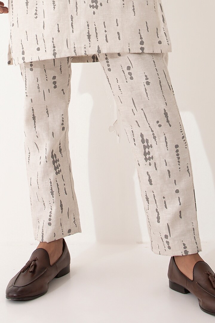 Ivory Linen Printed Kurta Set by Son Of A Noble SNOB Men at Pernia's Pop Up Shop