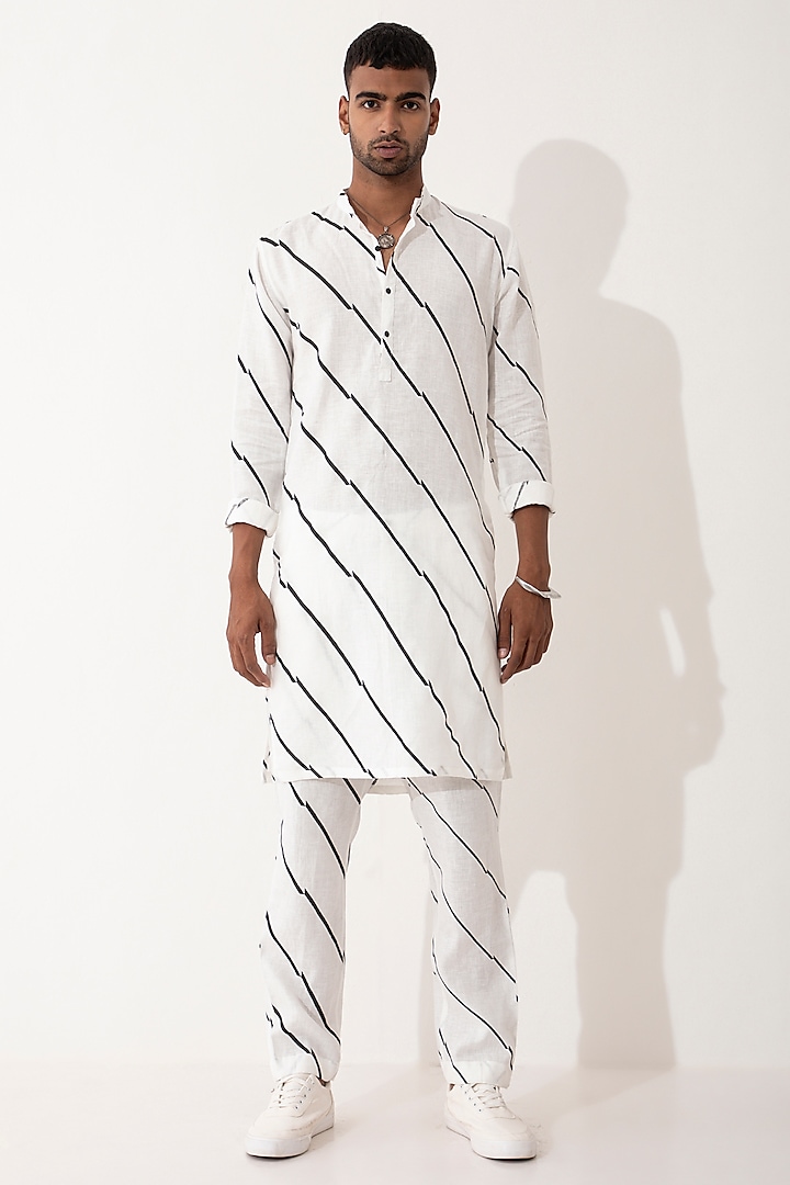 White Linen Printed Kurta Set by Son Of A Noble SNOB Men